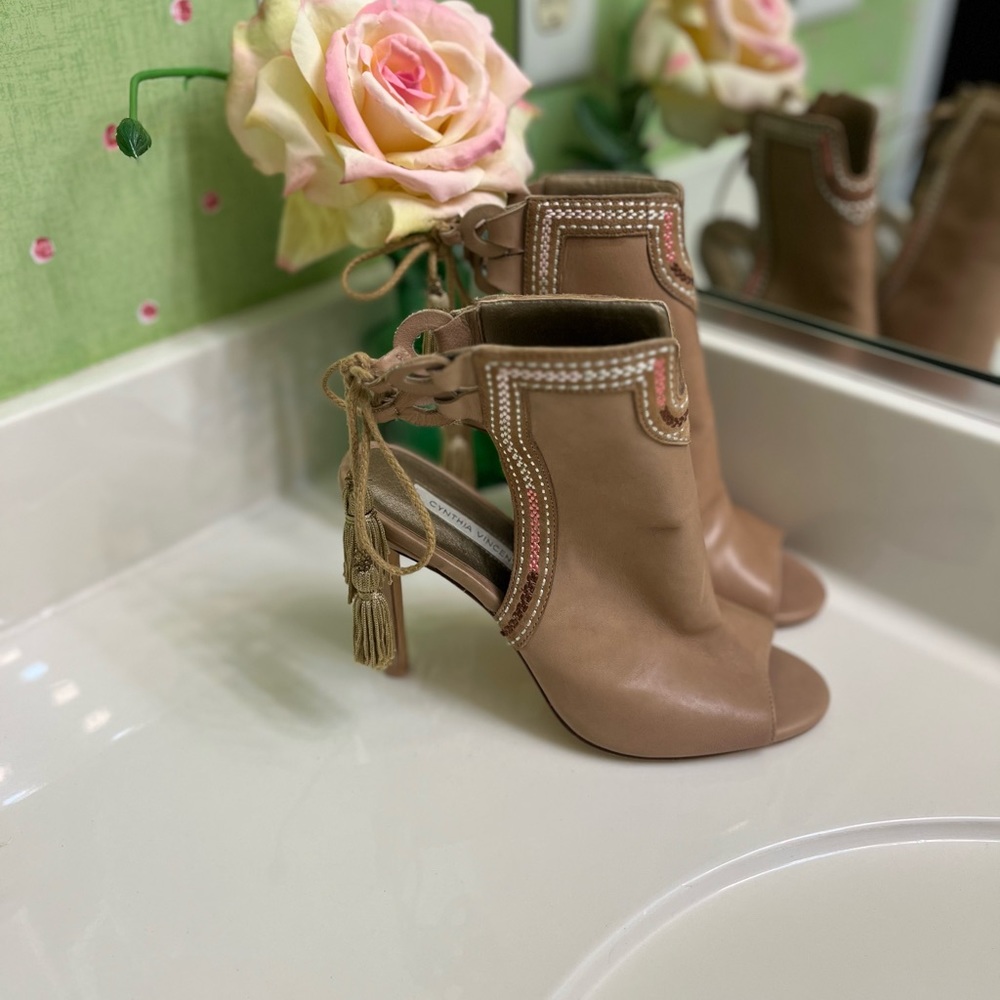 Cynthia Vincent Heels